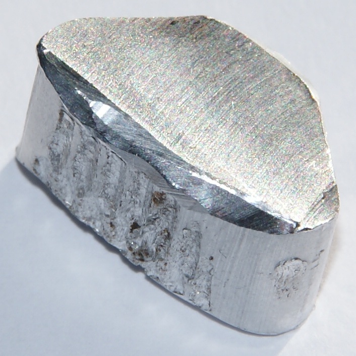 Chemical analysis of pure aluminium (>95%)